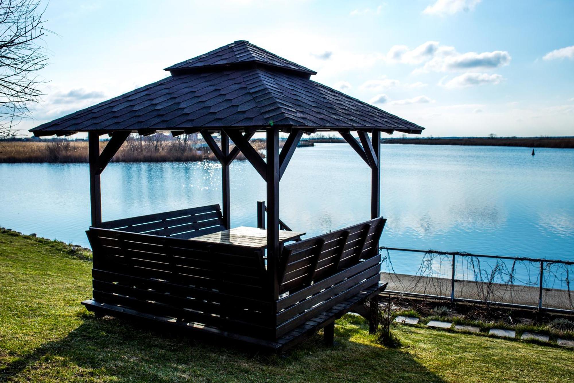 Ostrov River Club Novoselovka  Exterior photo
